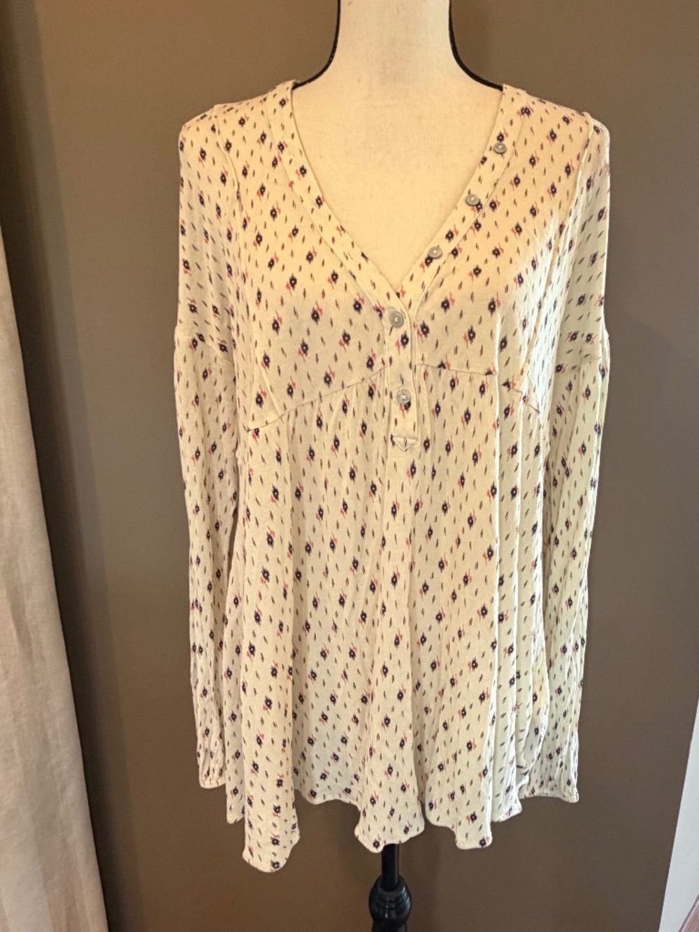 Urban Outfitters Spirit V-neck Cream Patterned Babydoll Blouse, Size Medium